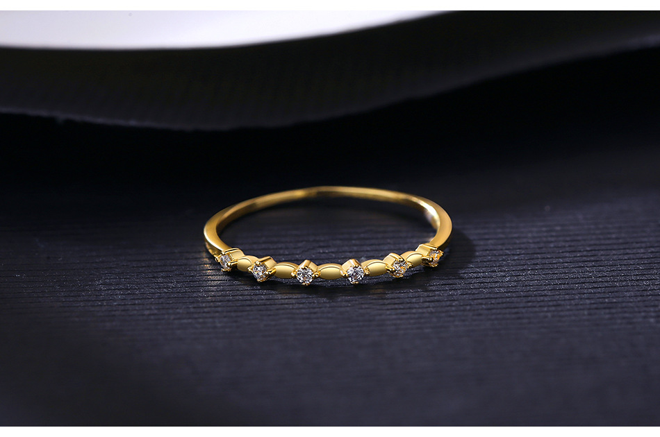 925 Silver Simple Fashion Zircon Ring display picture 4