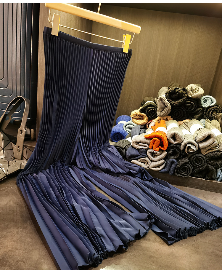 Quần culottes nữ ống rộng cạp cao, chất liệu mỏng nhẹ, phong cách xếp ly phối màu, form suông rộng thoải mái — màu đen, màu trắng, màu xanh đậm, xanh lá cây chi tiết 10