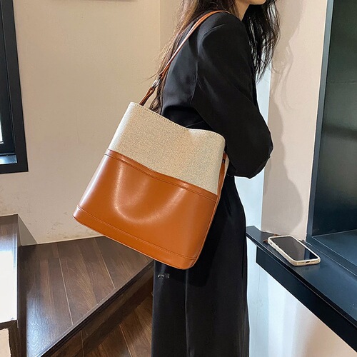 2025 New Simple and Elegant Rainier Bucket Bag Large Bag Versatile Insta Fashion Handbag Shoulder Bag Korean Style Women's Bag