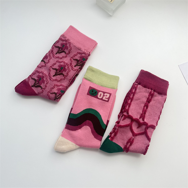Women's Elegant Lady Color Block Cotton Crew Socks A Pair display picture 9