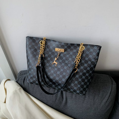 Large Capacity Bags 2023 New Women's Fashion Commute Retro Chain Shoulder Handbag Tote Bag with Print