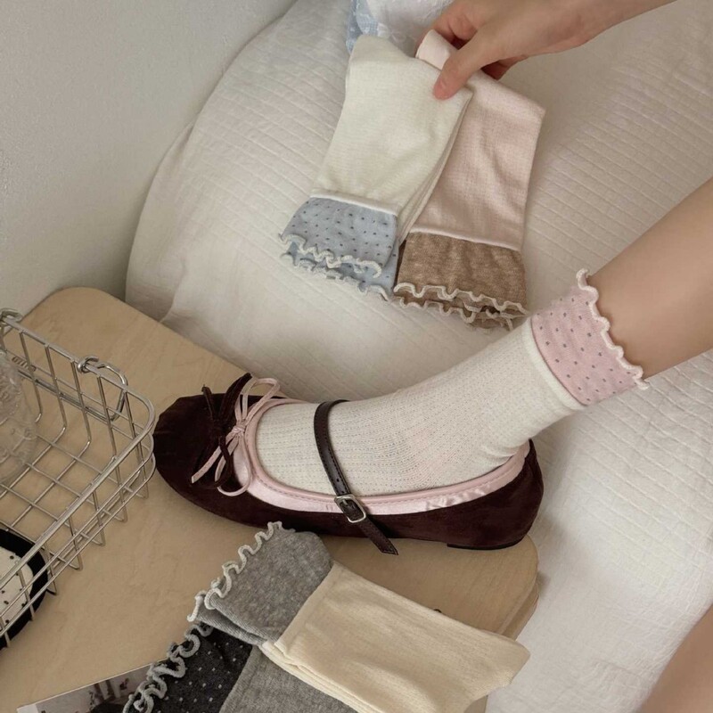 Heart-Warming Spring Days~ Double-Layer Lace Ribbed Seamless Socks for Women, Mid-Calf Socks, New Thin Style for Spring and Summer, for Young Girls Heart-Warming Spring Days~ Double-Layer Lace Ribbed Seamless Socks for Women, Mid-Calf Socks, New Thin Style for Spring and Summer, for Young Girls