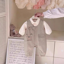 2025婴儿春装男宝宝衣服春季连体衣哈衣外出服纯棉背带裤套装外套