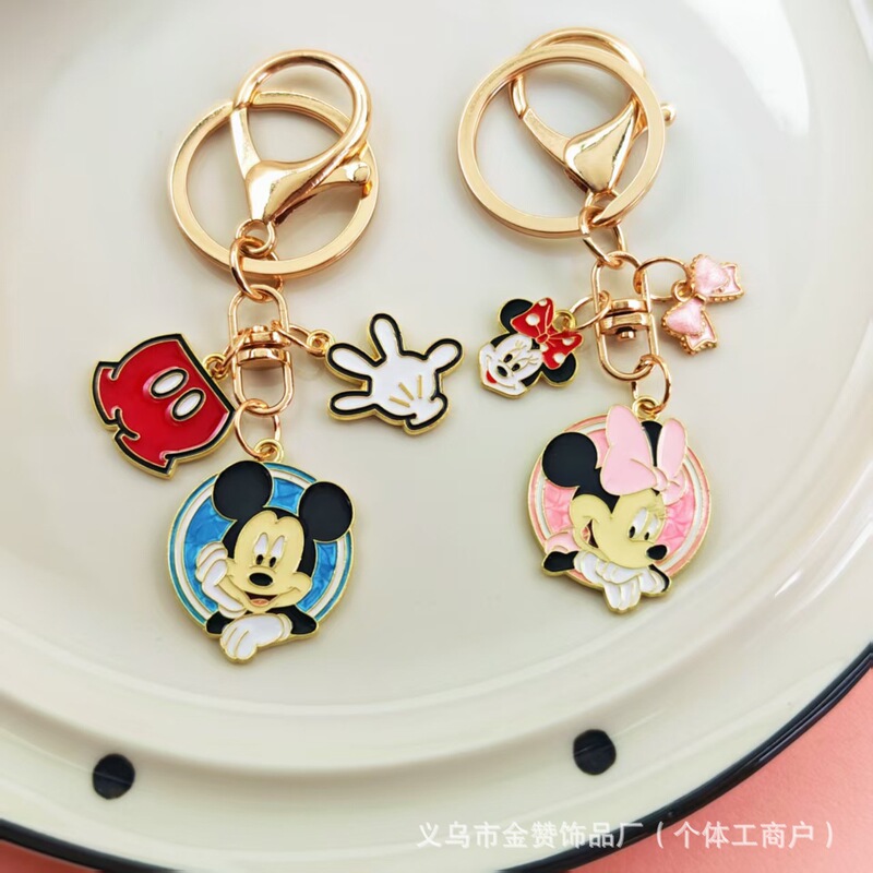 Cartoon Couple Mickey and Minnie Keychain Alloy Pendant Mickey Mouse Internet Celebrity Bag Headphone Cover Pendant Small Gift Cartoon Couple Mickey and Minnie Keychain Alloy Pendant Mickey Mouse Internet Celebrity Bag Headphone Cover Pendant Small Gift