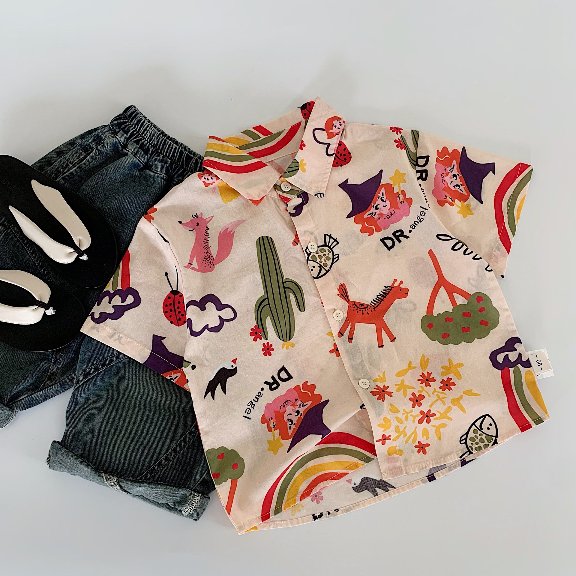 Camisa de manga corta para niños Maibao 2025 verano nuevo estilo coreano niños y niñas camisa estampada de dibujos animados ropa de verano para niños