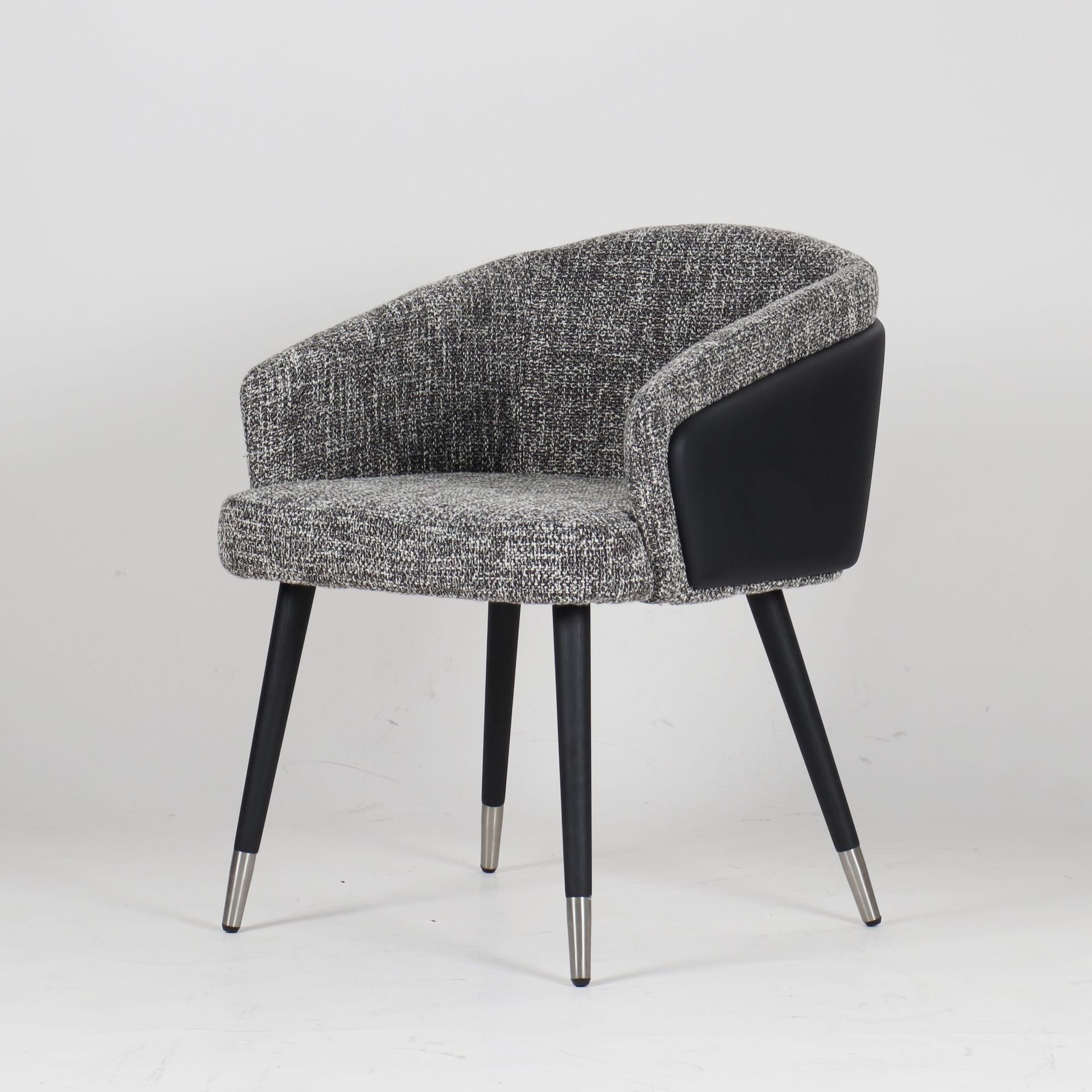 뒷면 블랙 가죽 + 블랙 린넨