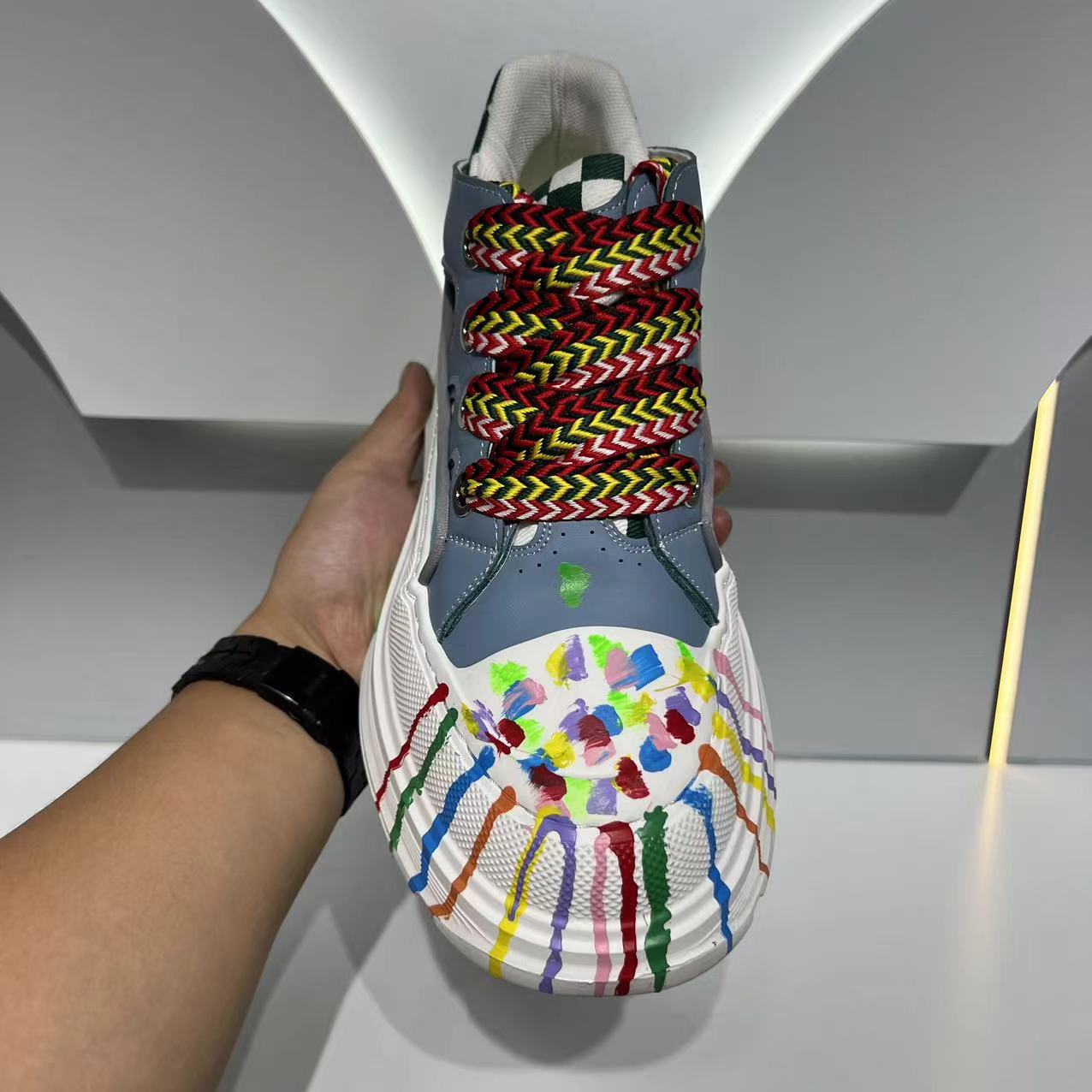 Casual Sneakers For Men With Personalized Graffiti Design_voghion.com