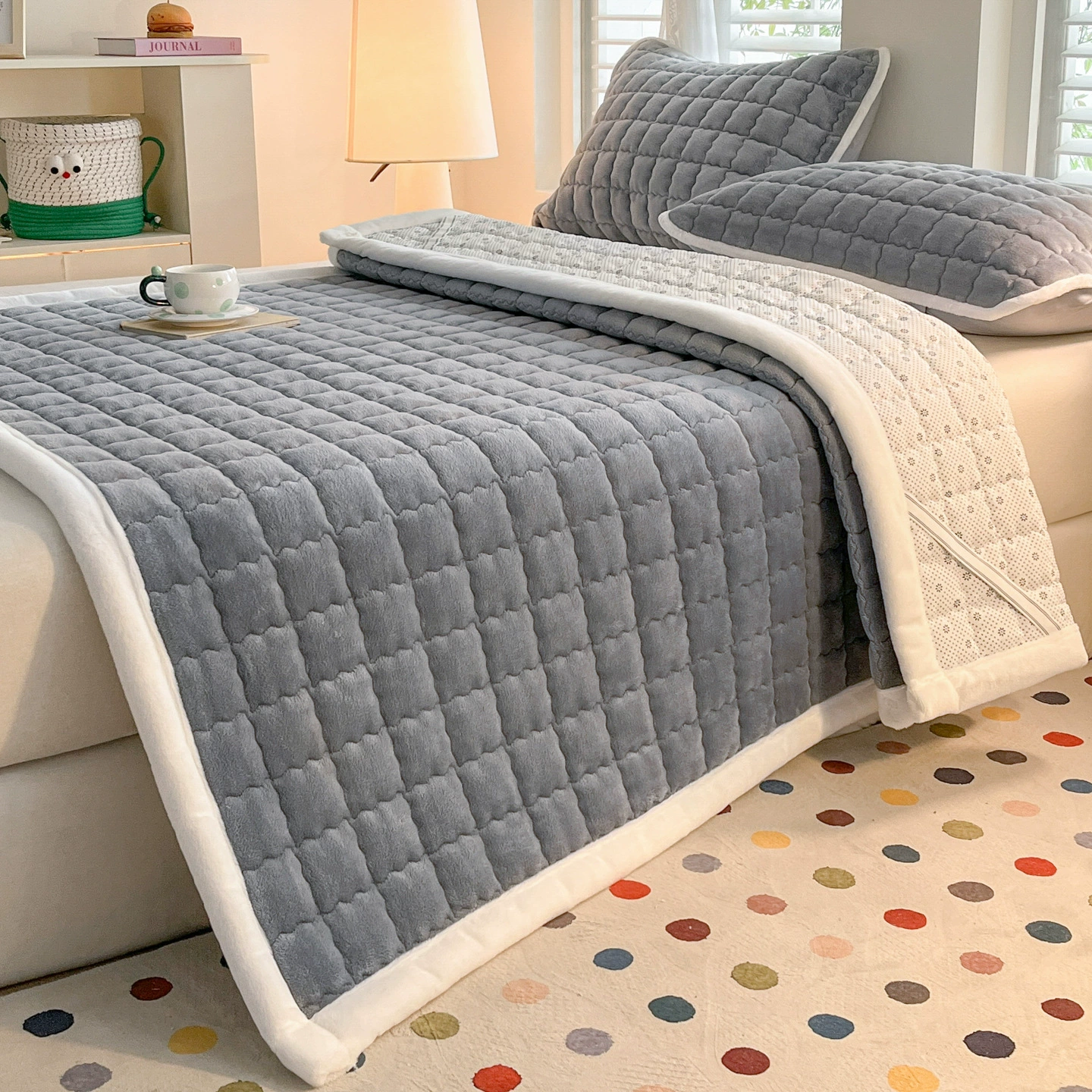 Mattress, winter keep warm duvet for home use for elementary school students