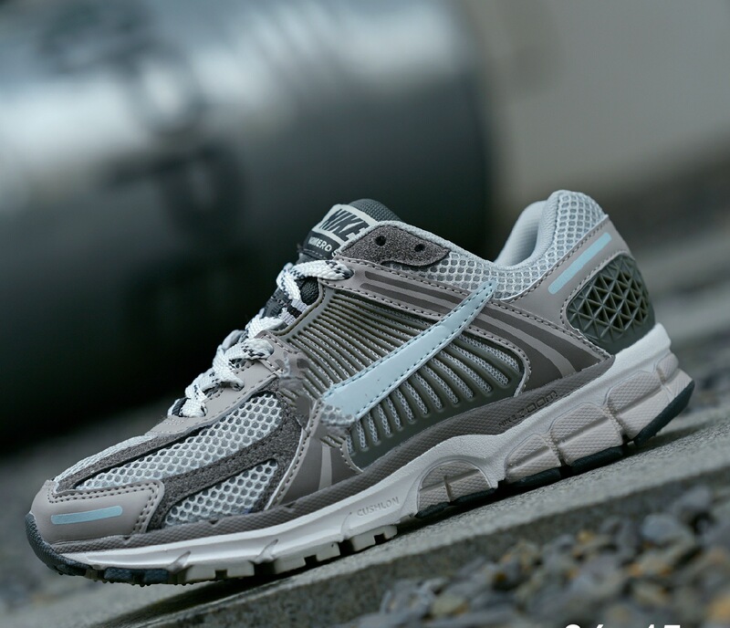 外国貿易莆田靴 AIR ZOOM VOMERO5 男性と女性のランニングシューズお父さんランニングシューズ高バージョン通気性|undefined