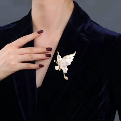 Yaxa sancaqları Enamel Butterfly Brooch, Pearl