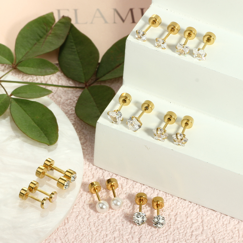 Silver pointed spike labret stud material detail