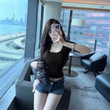 超好看黑色u领短袖T恤女夏季新款设计感修身显瘦薄款短款辣妹上衣