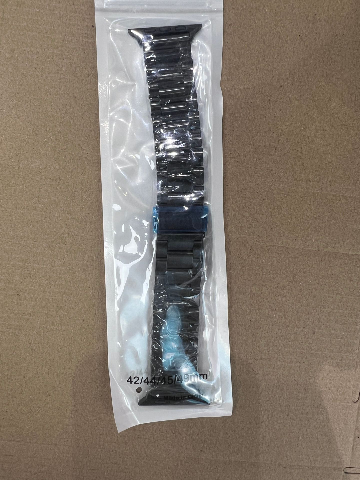 Tres pulseras de acero de plata en stock 49MM adecuadas para la capacidad de producción diaria de 300,000 yuanes de huaqiangbei S9U9