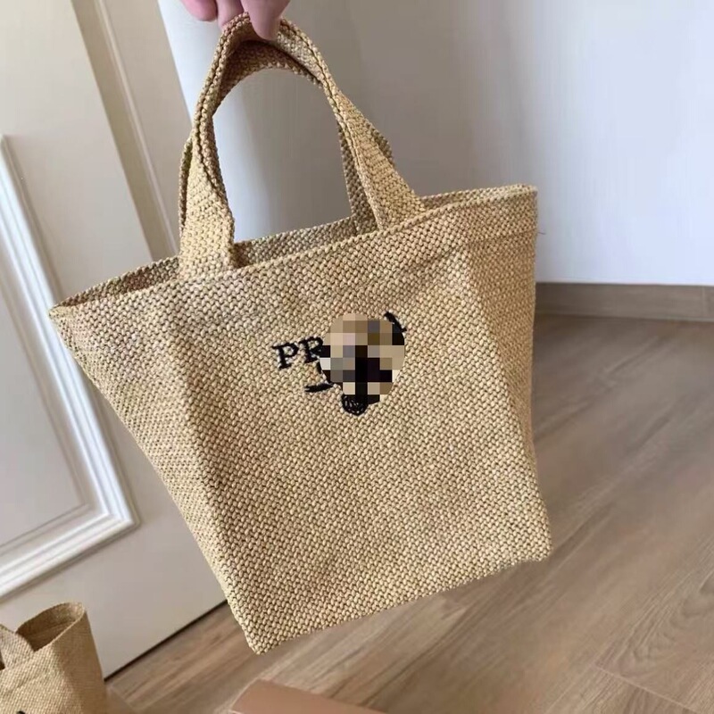Pujia's New Summer Striped Straw Bag, Portable Lunch Bag for Daily Commuting, Raffia Woven Handbag with Box