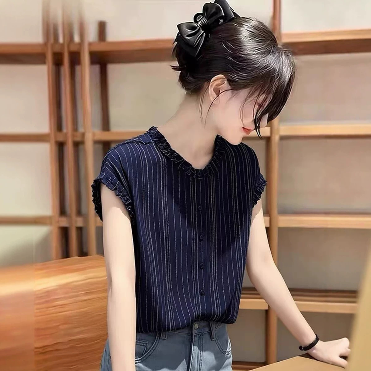 Áo sơ mi nữ ngắn tay sọc kẻ, cổ bẻ tay ngắn, phong cách công sở — Sọc Tây Tạng chi tiết 2
