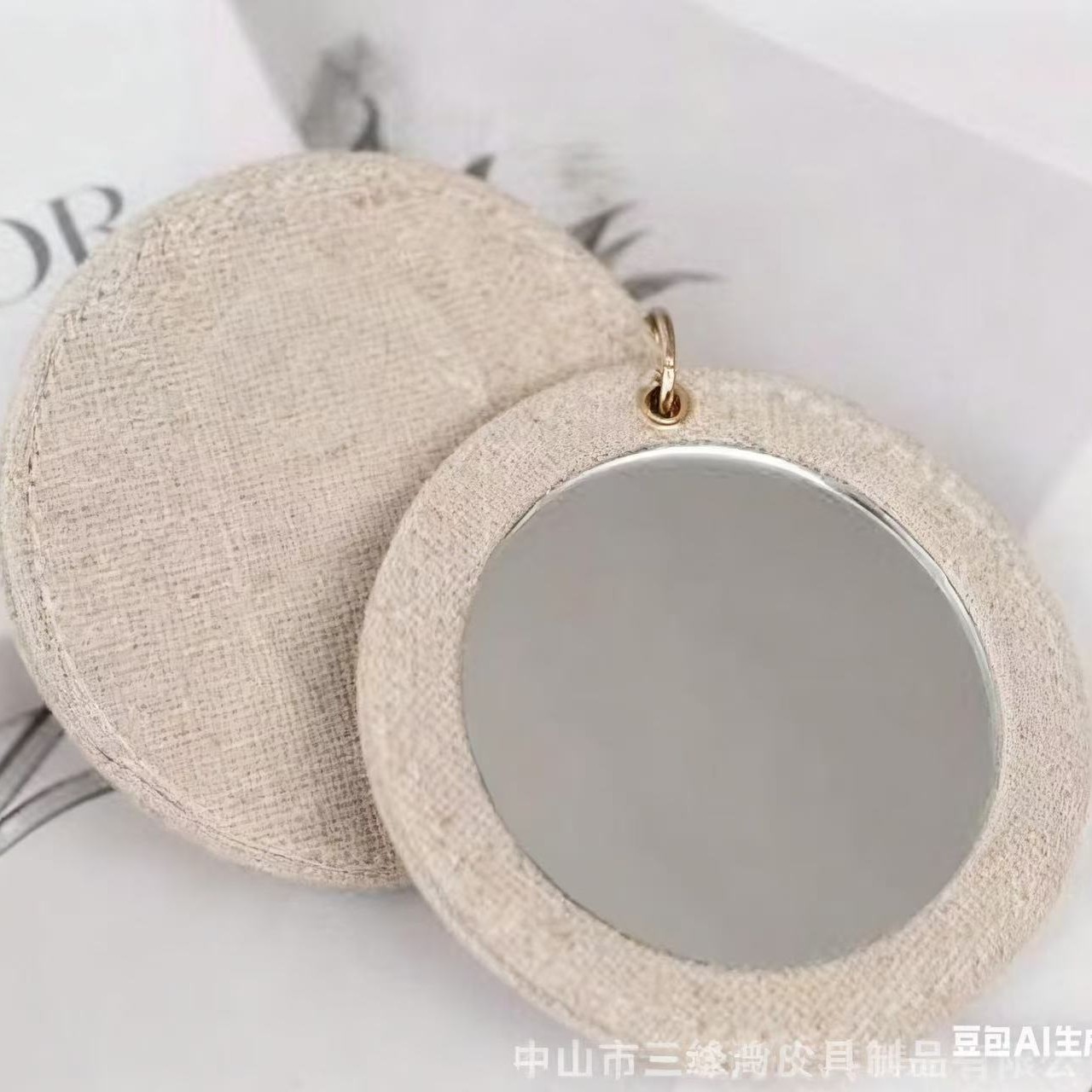 新款旋转化妆镜便携随身包包装饰镜棉麻材质钥匙扣挂件圆形补妆镜