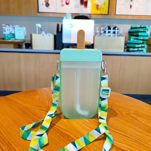 Manufacturer wholesale Yafeiqi cross-border e-commerce high-looking Internet celebrity ice cream popsicle straw plastic water cup portable strap