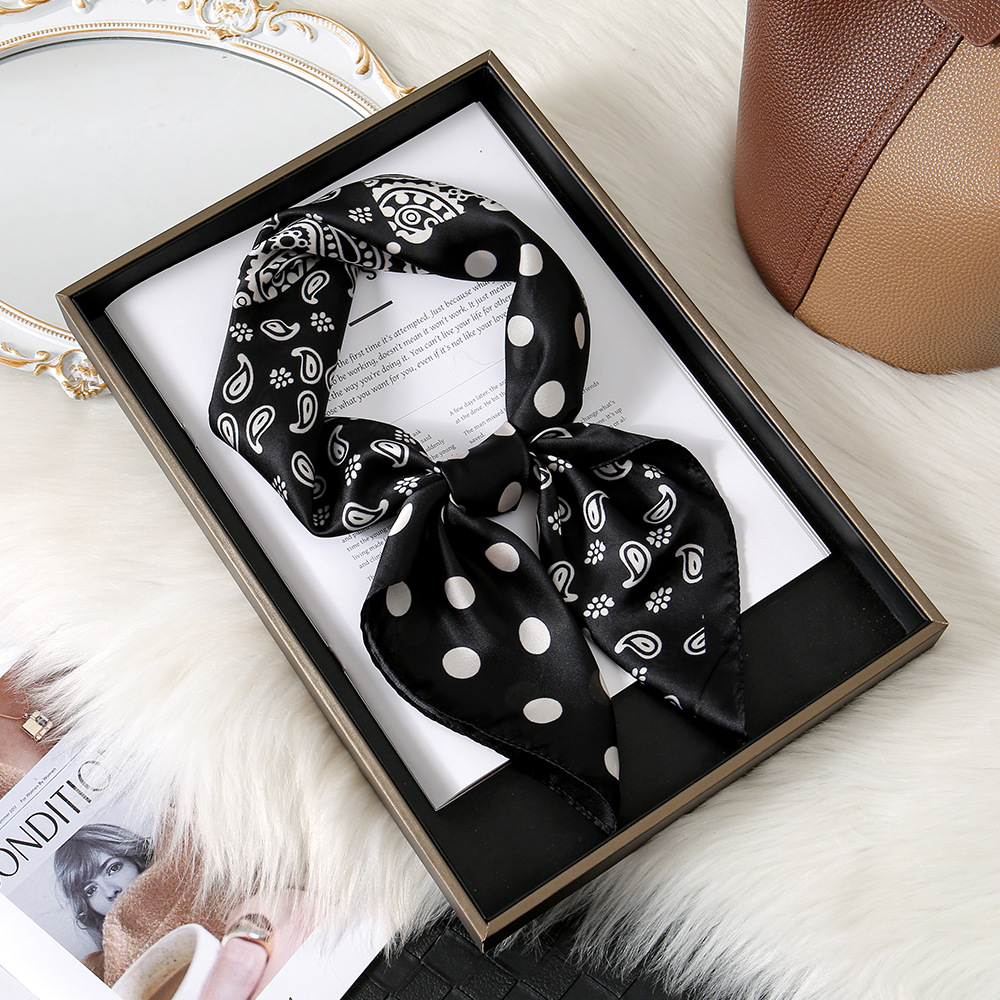 Flor de anacardo europea y americana transfronteriza 70 bufanda de seda de imitación retro todo-fósforo bolsa atada bufanda cuadrada bolsa atada bufanda de seda scarf al por mayor