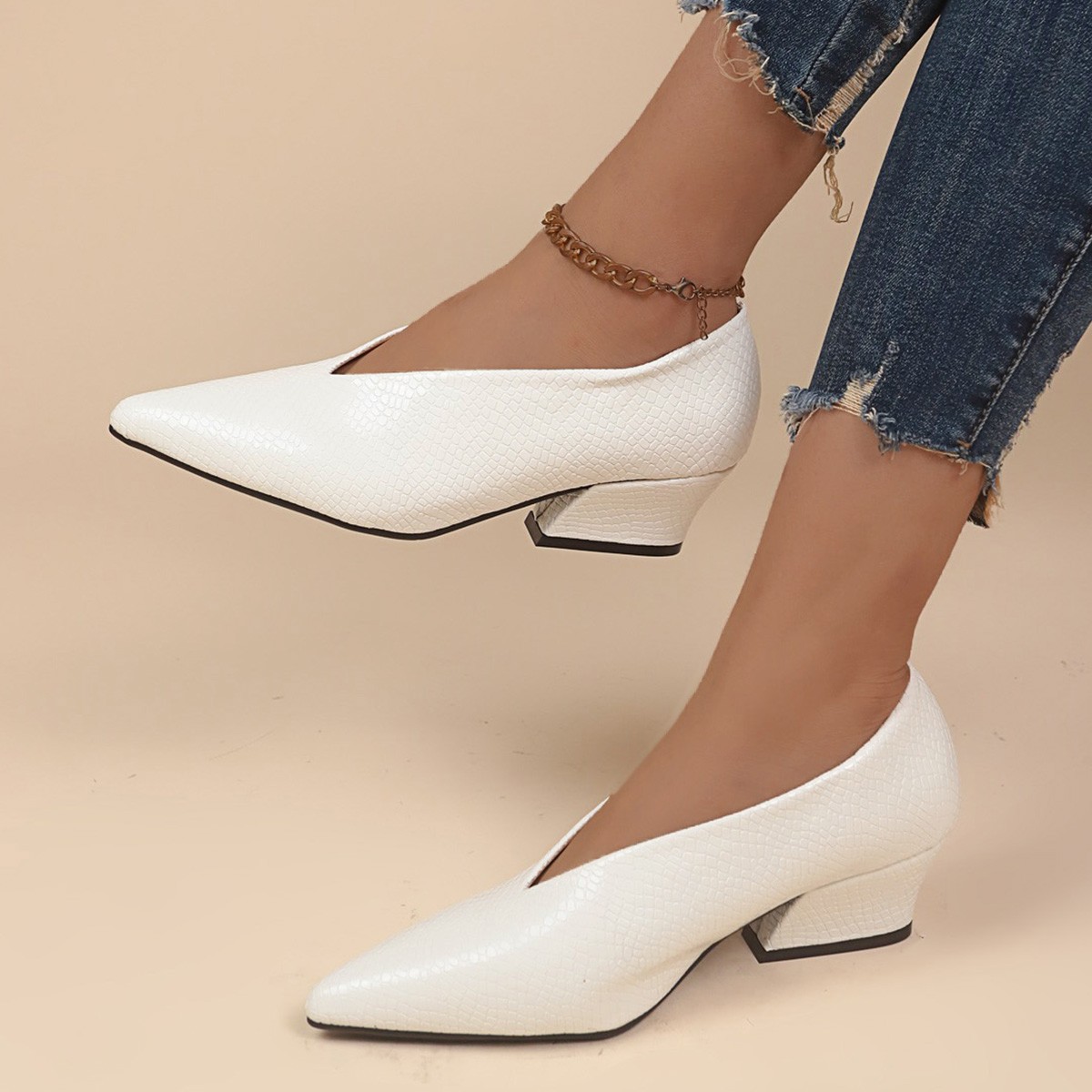 Women's Elegant Solid Color Point Toe Pumps display picture 6