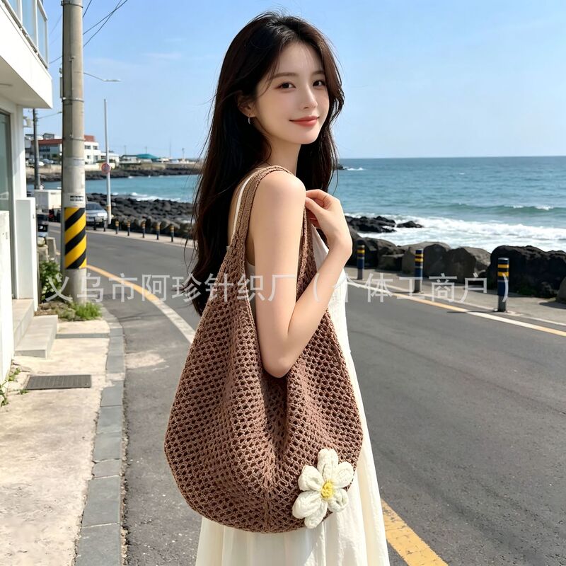 Large Capacity Women's Bag 2026 New Versatile Shoulder Beach Vacation Woven Straw Commuter Tote Bag
