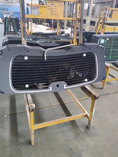 Hunan Warehouse Maite Glass Factory Specializes in Production of Various Medium and High-grade Car Front Gears, Rear Gears, Skylight, Door Glasses