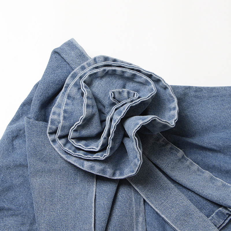 Title 6, Falda vaquera retro azul con estampado de rosas...