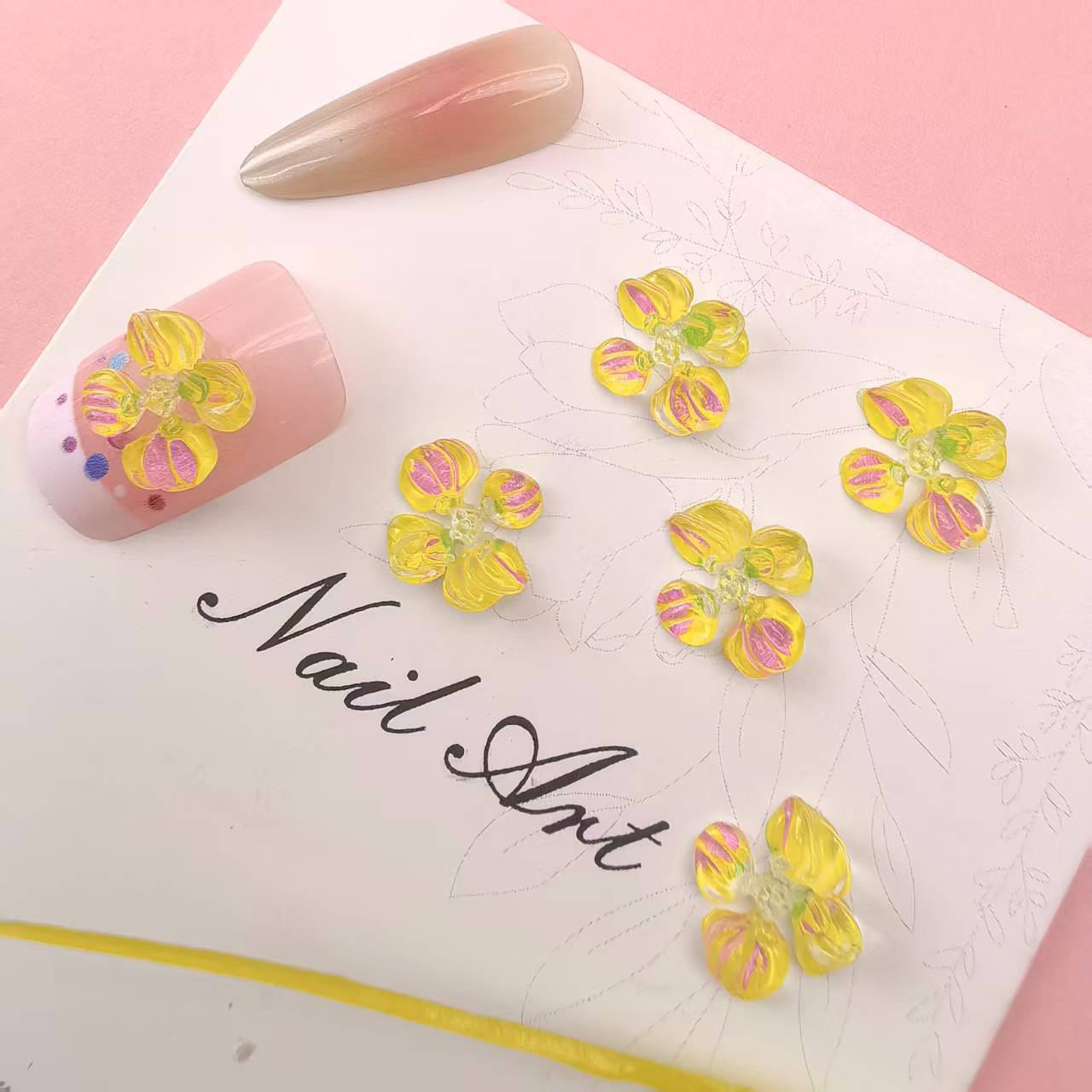 美甲饰品花朵01.jpg