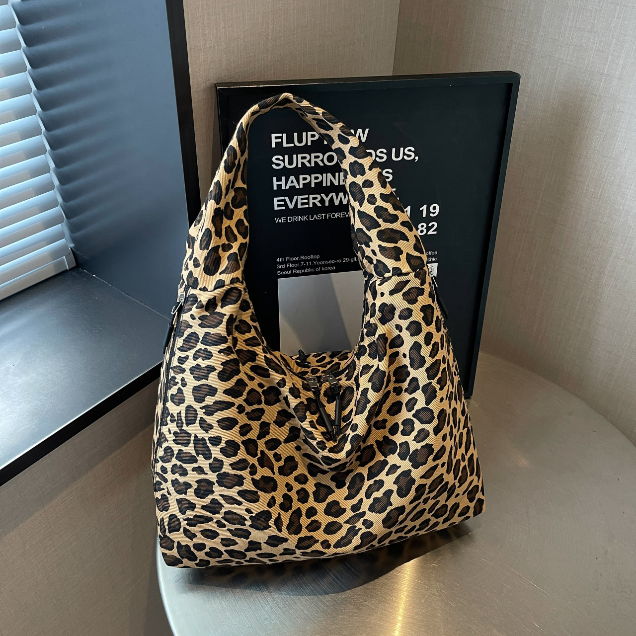 Casual leopard print fabric bag, vintage trendy large-capacity underarm bag, casual lightweight shoulder bag, handbag tote bag for women