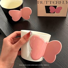 大衆デザイン感蝶取っ手陶磁器コーヒーカップ高颜値少女心マグカップ家庭用水ピンクカップ