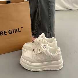 韩版厚底小白鞋女2026校园风百搭增高板鞋子超火休闲运动面包鞋女