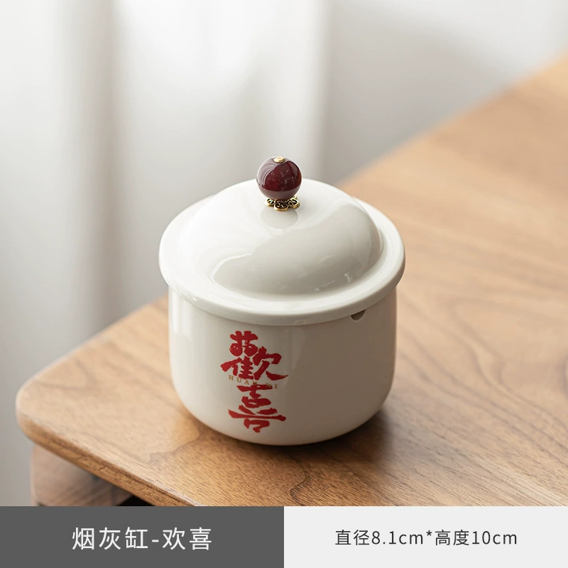 Ceramic lidded ashtray, anti‑ash desktop ashcan, engraved designs, compact 0.03 kg
