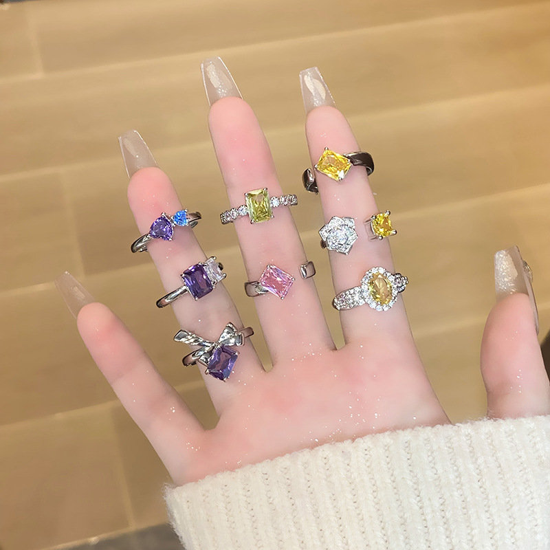 春日ins風小眾高級感甜酷方形彩鑽戒指簡約鑲嵌復古時尚氣質指環