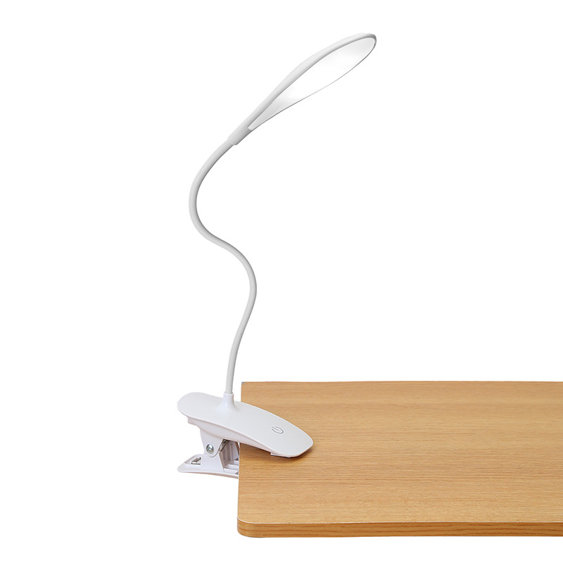 Venta al por mayor mercado nocturno puesto lámpara de mesa al aire libre led escritorio carga batería de litio de gran capacidad atenuación clip de color lámpara de mesa