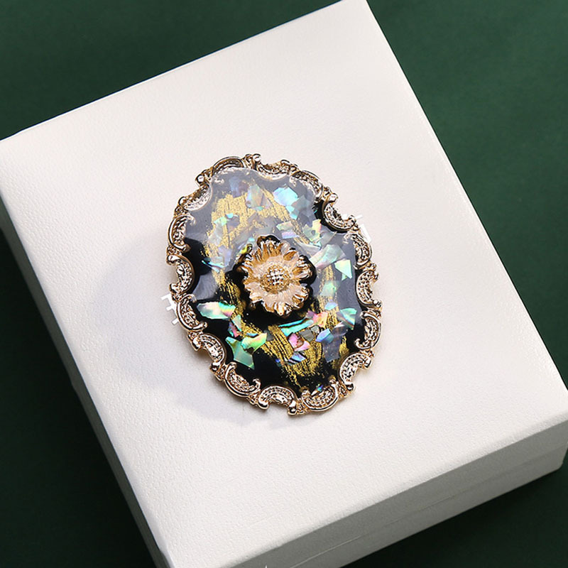 宮廷のブローチの復古のひまわりのフォトフレームの胸の花の女性の高級な深海の貝殻のレリーフのピンの軽い贅沢な個性の装飾|undefined
