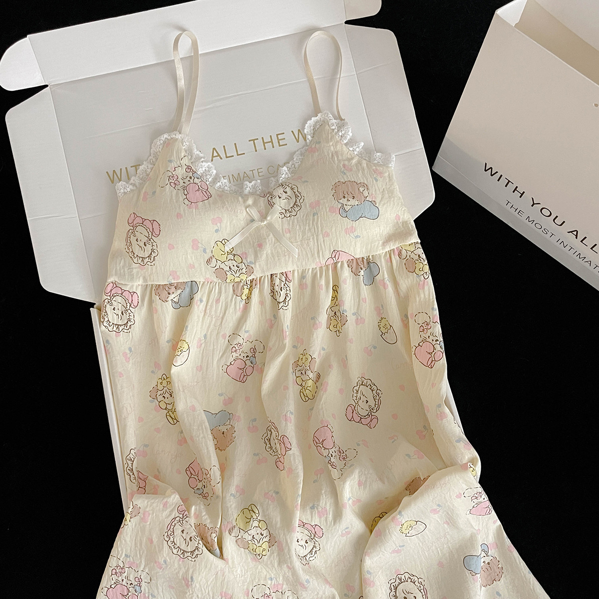 2026 vestido de pijama de mujer de verano cojín de pecho desmontable coreano encantador dibujos animados ropa doméstica de niña de verano en vivo