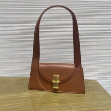 �羳�¿����Z�K�����eҸ��Ů�����к��s�߼���ʽ�p������μ�Ů��