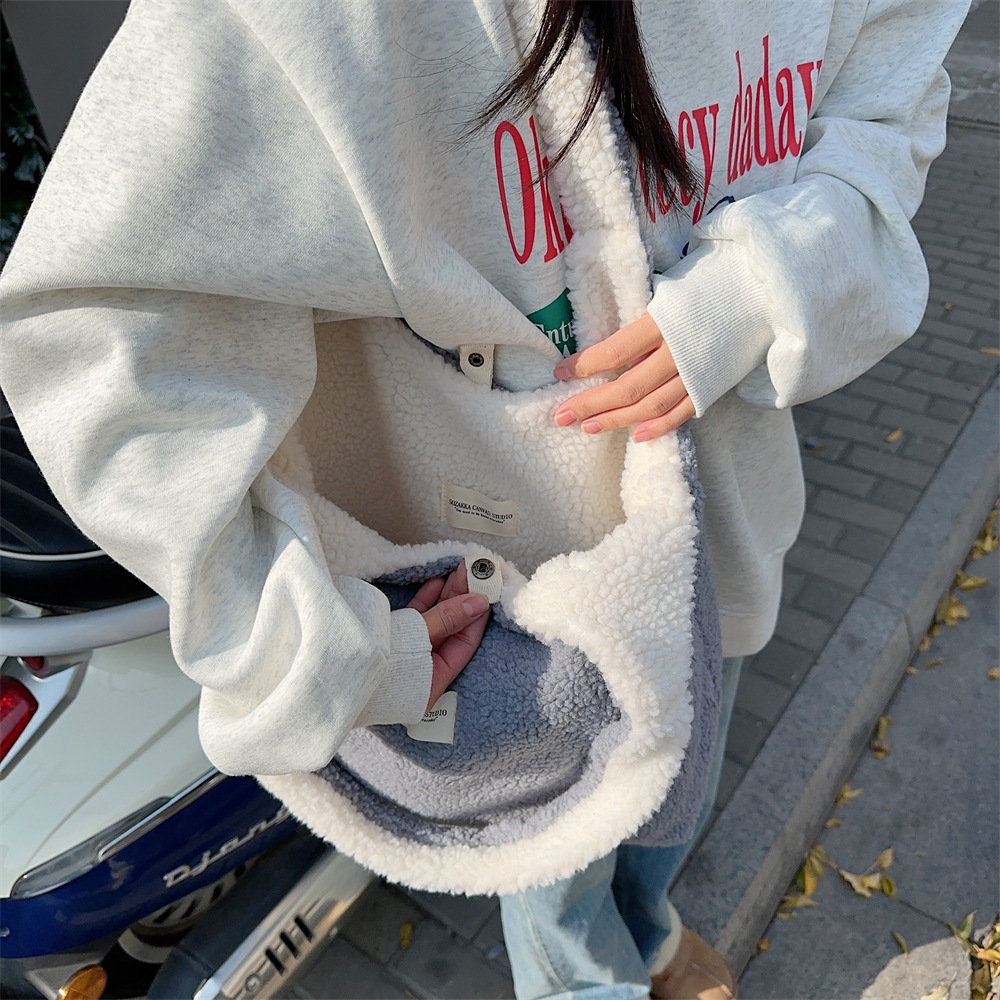 310233 Autumn/Winter Korean version dual-sided plush simple single-shoulder student large-capacity commuting vest bag undefined