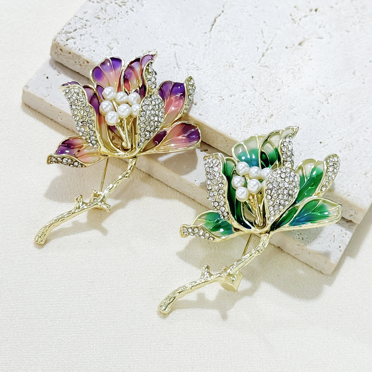Enamel Begonia Flower Brooch Light Luxury High-end Niche Corsage Anti-light Pin Clothing Accessories Women's Accessories