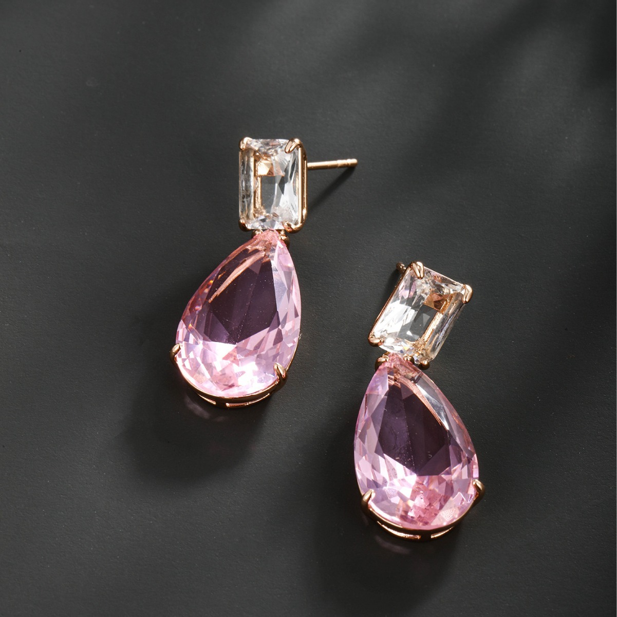 Xuping serie de joyería europea y americana pernos de aretes de aretes de gota de aretes de aretes de aretes de aretes largos