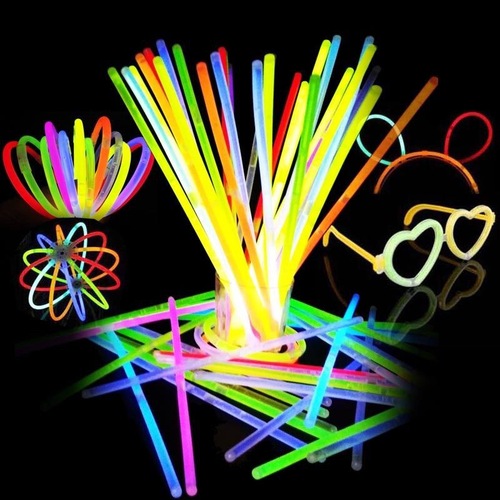 Colorful fluorescent glow sticks: Glow-in-the-dark dance toys, cheering props, dancing stick figures, and fluorescent accessory eyewear