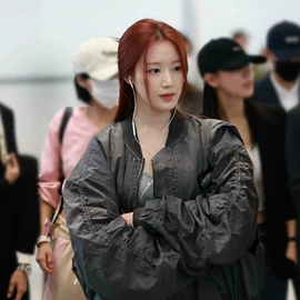 连衣裙;女式衬衫;女式T恤