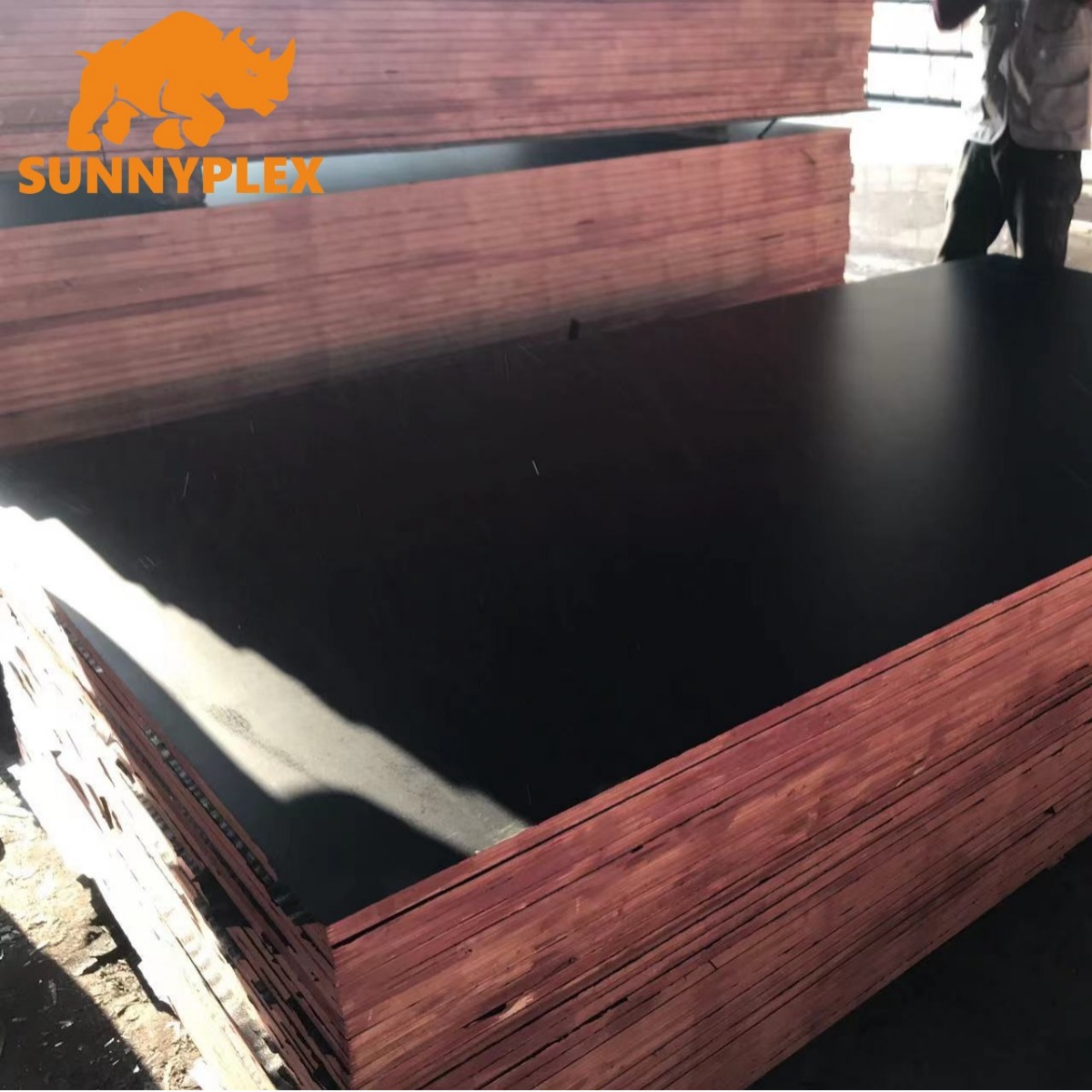 Suministro de fábrica, plantilla de construcción de venta directa, sitio de construcción de madera contrachapada, tablero multicapa al por mayor, piso al aire libre, tablero entero de madera contrachapada
