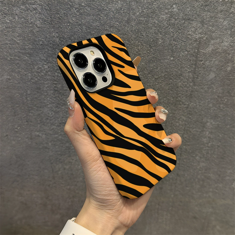 Чехол для телефона (Apple) iPhone 15 — двойной слой защиты, 2-в-1, яркий финиш, облегчит посадку