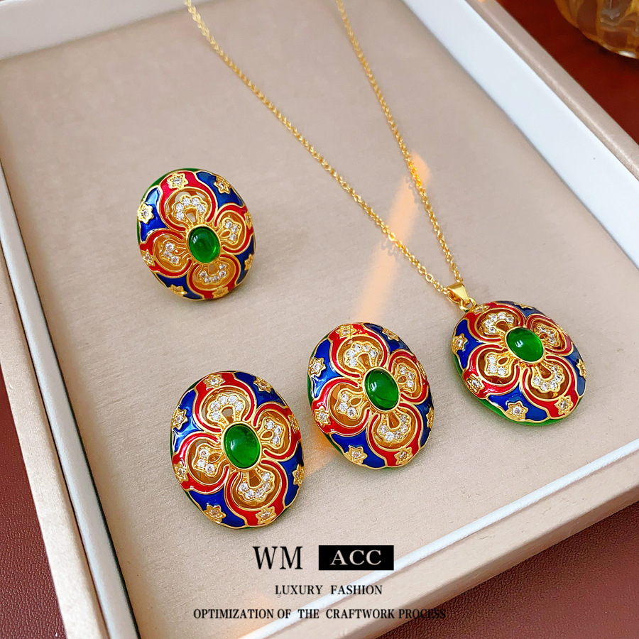 Conjunto de joyería vintage medieval Pendientes ovalados de circón de color chapado en oro real Collar de anillo de sentido avanzado