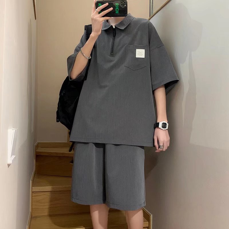 Camiseta polo de color sólido con solapa de verano, pantalones anchos de cinco puntos rectos de dos piezas de estilo de Hong Kong para hombres