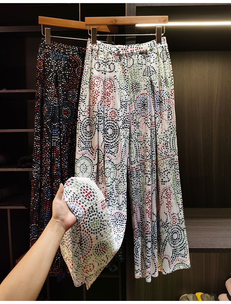 Quần culottes nữ ống rộng họa tiết bohemian, cạp chun nhún, dáng suông rộng, dài 9 phân — màu đen, màu trắng chi tiết 4