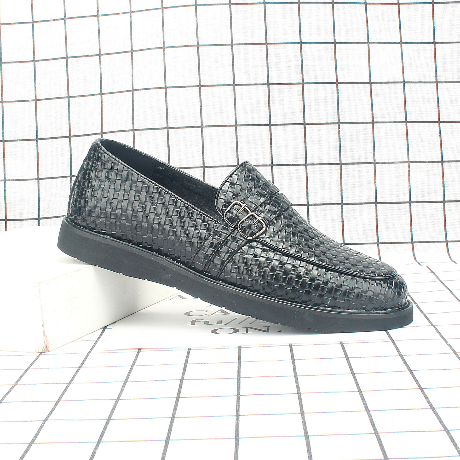 ���ļ�ƤЬ͸��������ЬӢ�׺����֯����ƤЬ��ƽ�׶�����Ь366