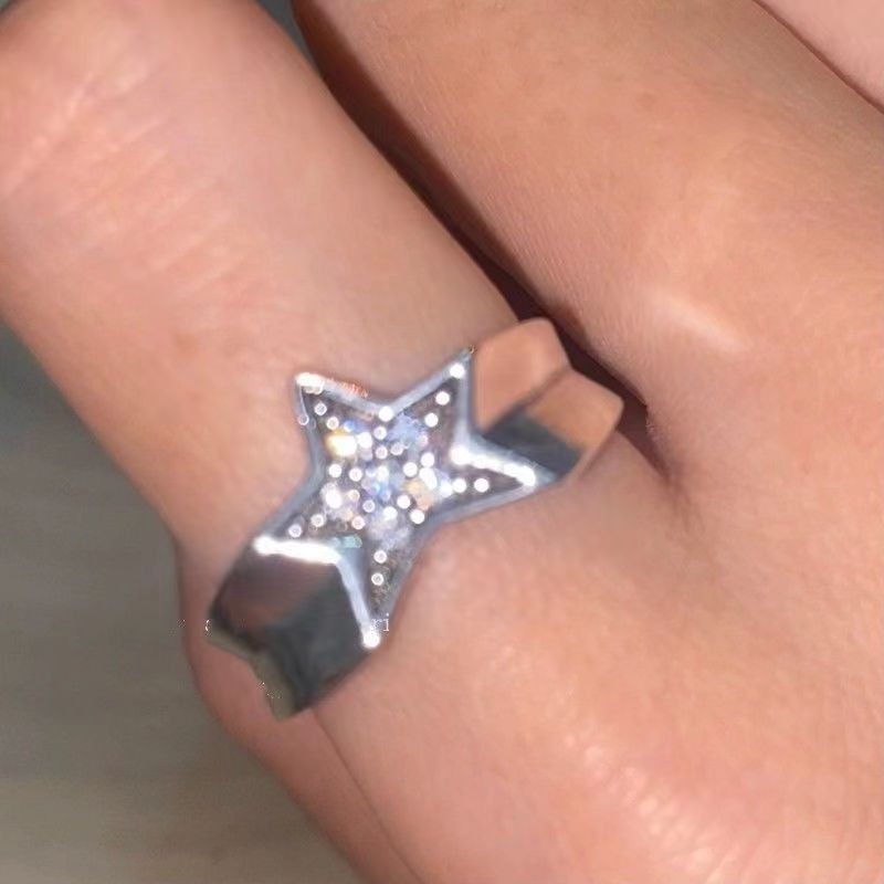 Irregular Pentagram Ring With Sparkling Diamonds Vintage Star_voghion.com