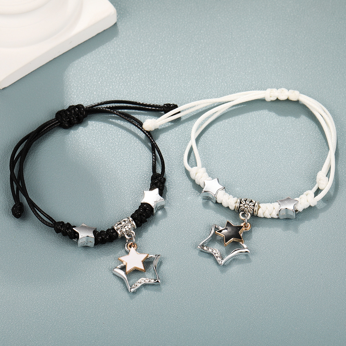 Woven couple black and white pull bracelet a pair of girlfriends sisters male and female student bracelet Valentine's Day birthday gift_voghion.com