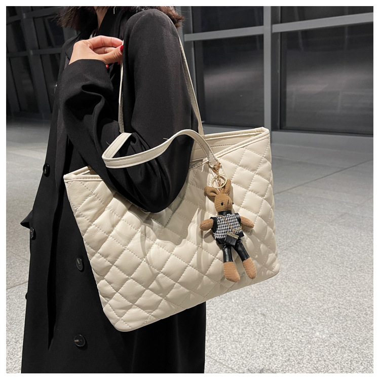 New Fashion Portable Shoulder Bag  Large-capacity Shopping Bag Casual Tote Bag display picture 5